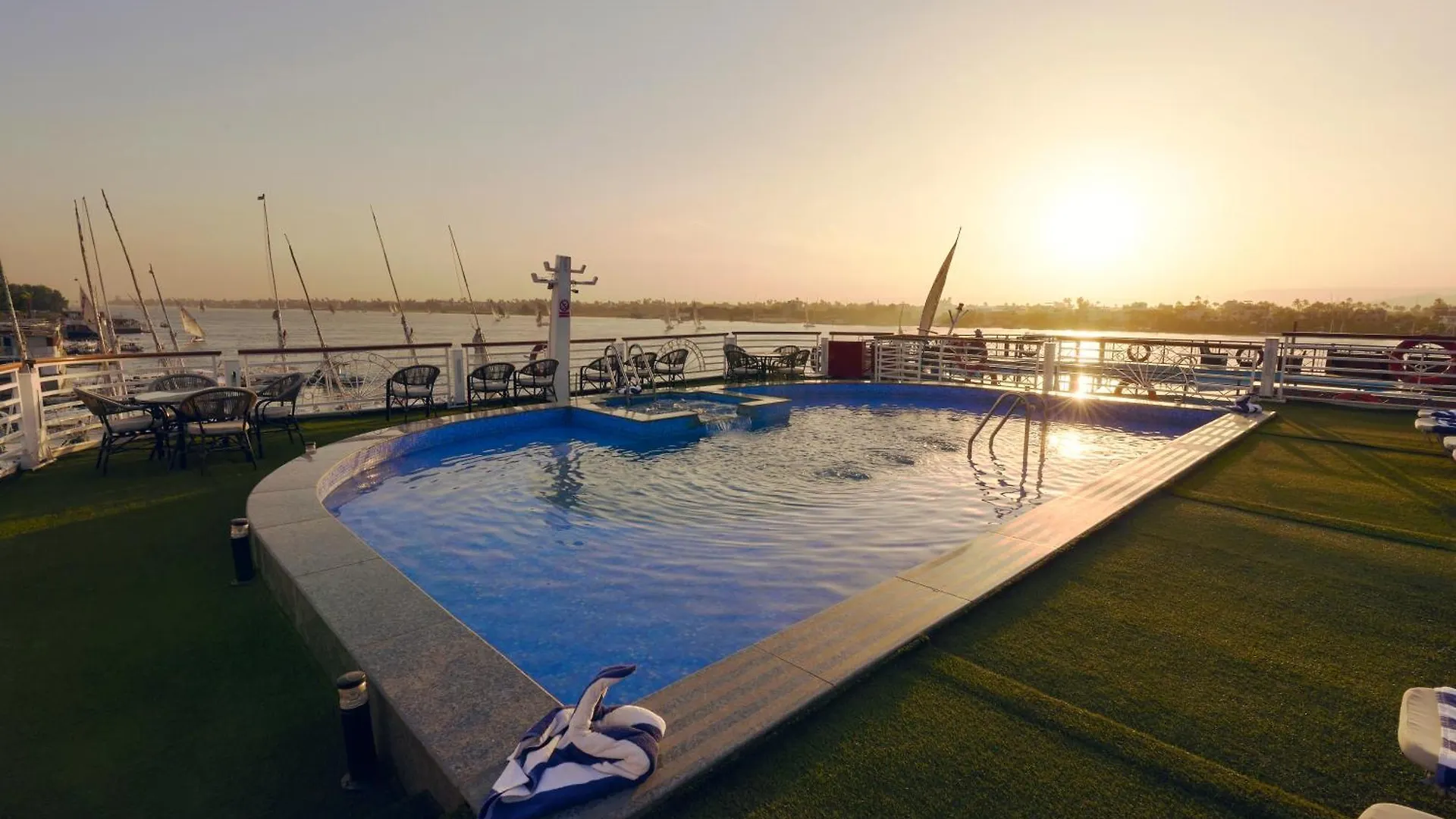 Wonderful Of Luxor Cruise Hotel Botel