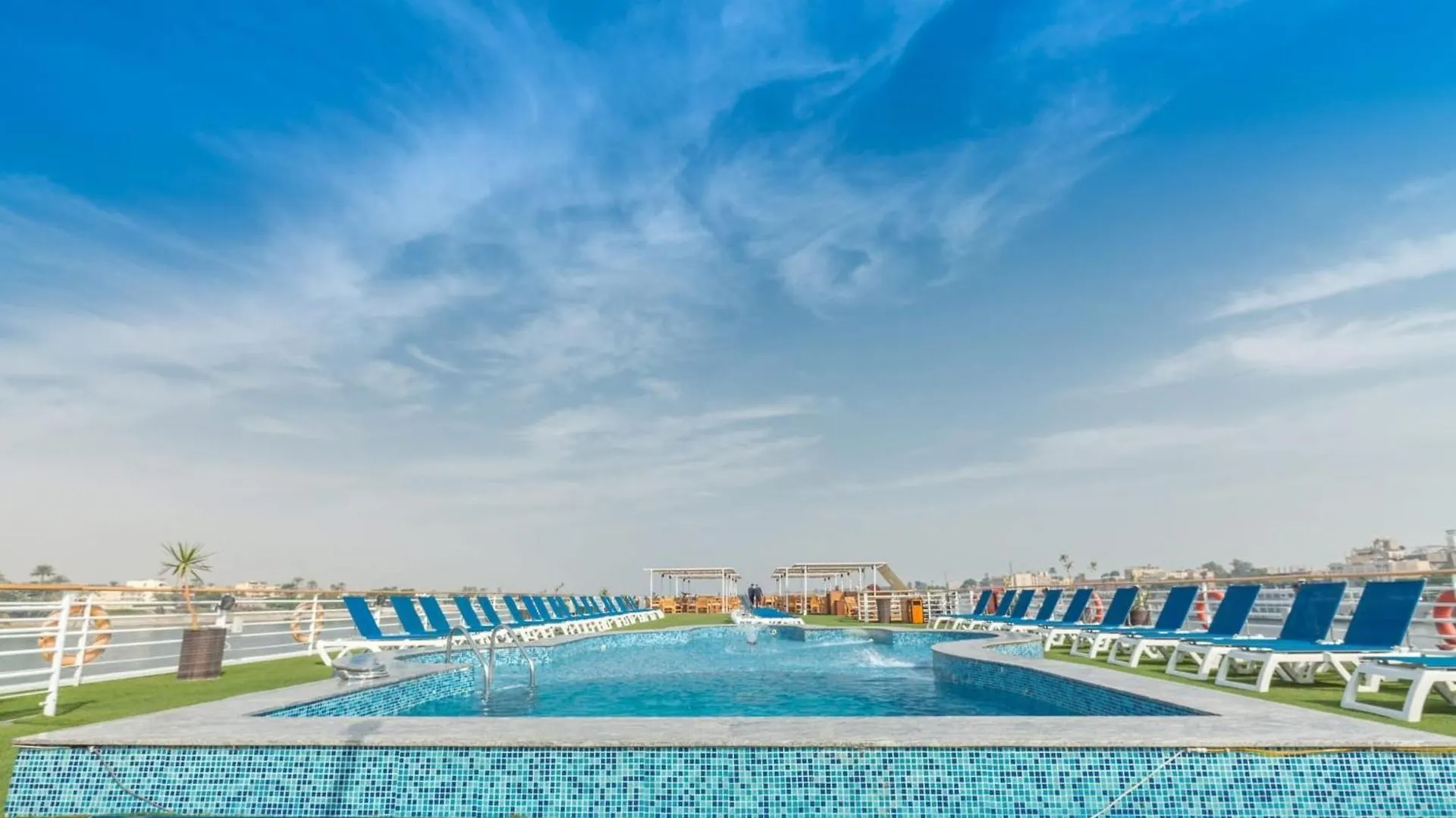 Botel Wonderful Of Luxor Cruise Hotel